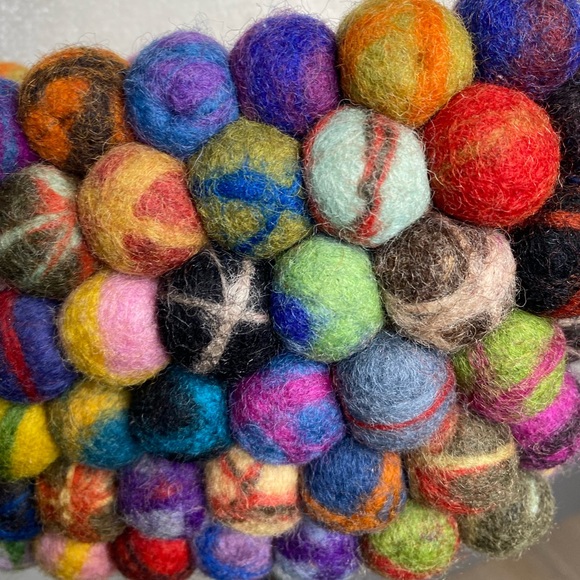 Vintage Felt Ball 100% Wool Crossbody Purse Nepal - Picture 3 of 10